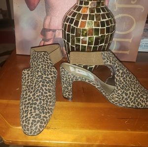 Leapord print block heel
